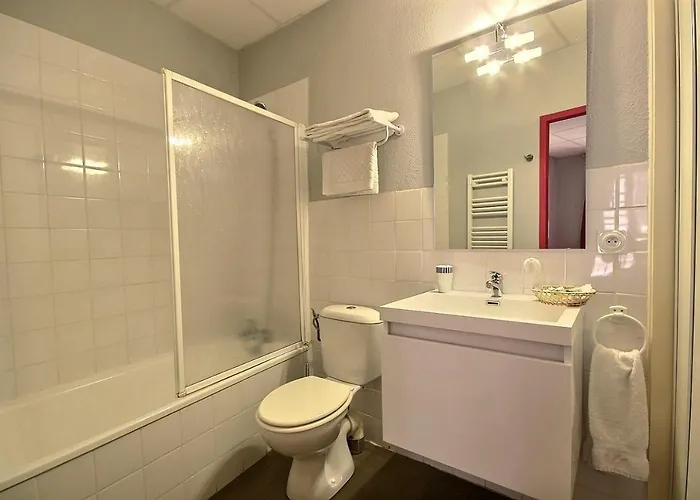 Hotel Central Отель 2*