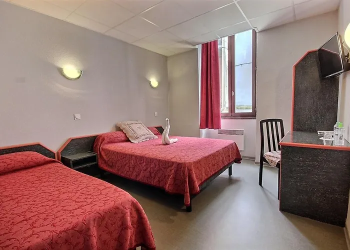 Отель Hotel Central Сен-Пьер-д'Альбиньи