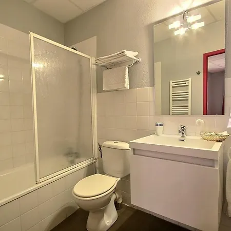 Hotel Central Hotel 2*